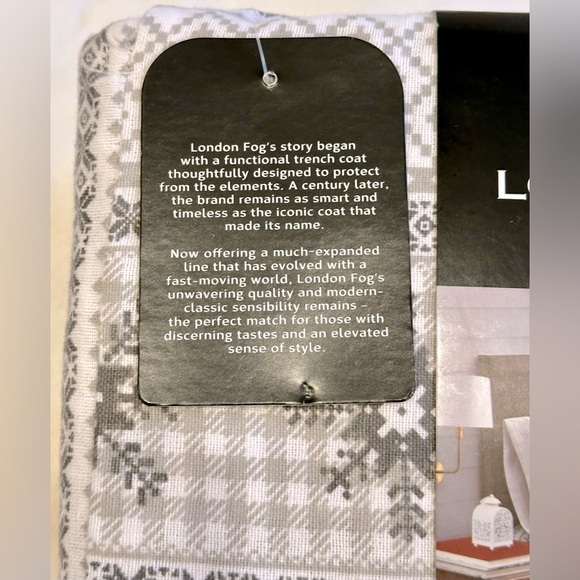 London Fog! Full Size Sheet Set/100% Cotton Flannel/Snowflake Design❄️ - Picture 3 of 4